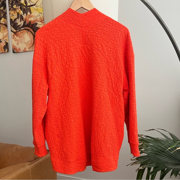 Lululemon Rippled V-Neck Pullover - Picture 3 of 3